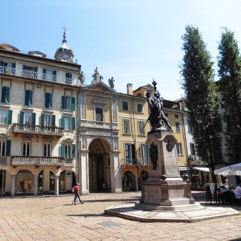 Piazza del Podestà
